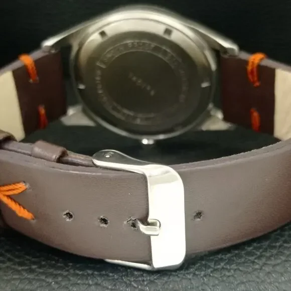 Vintage 1971 HMT Manual Wound Mens Silver Watch W/daydate & Black accents - Picture 2 of 9